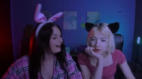 sabrina  online show from March 28, 9:42 am