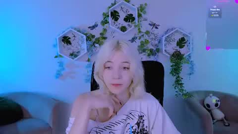 Snapshot of _sabrina_moore chatting on July 28, 7:15 pm sabrina online show from July 28, 7:15 pm