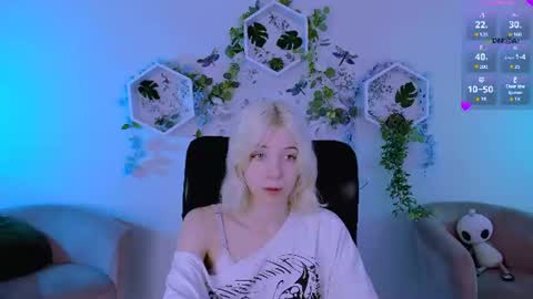 Snapshot of _sabrina_moore chatting on July 28, 7:39 pm sabrina online show from July 28, 7:39 pm