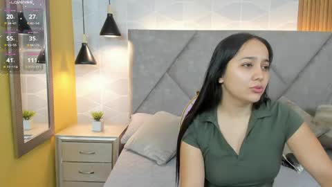 Snapshot of _sammy_fit chatting on June 6, 12:43 pm Antonella online show from June 6, 12:43 pm