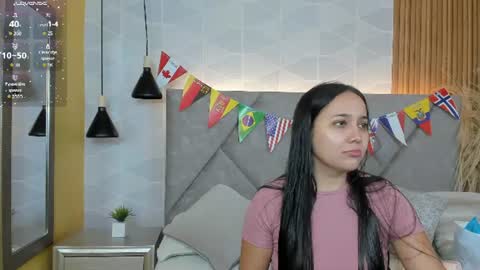 Snapshot of _sammy_fit chatting on July 1, 12:51 pm Antonella online show from July 1, 12:51 pm