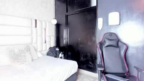 _sammy_ice online show from March 9, 4:38 am