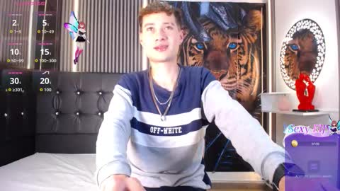 santi online show from March 4, 7:53 pm