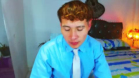 santi online show from March 27, 8:26 am