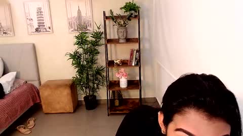 Snapshot of _sassy_girl chatting on February 14, 7:02 pm Sassy Girl online show from February 14, 7:02 pm