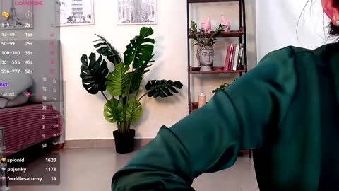 Snapshot of _sassy_girl chatting on February 22, 12:38 am Sassy Girl online show from February 22, 12:38 am