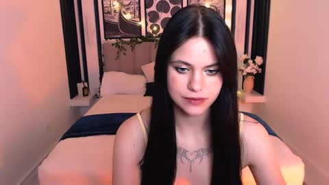 _scarlettlee_ online show from May 13, 2:25 pm