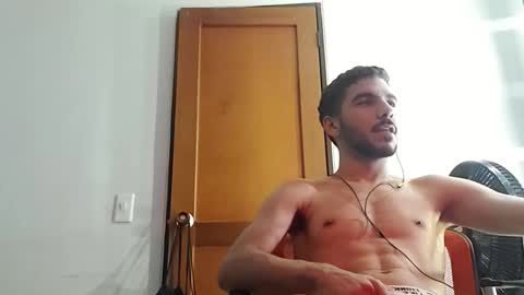 Snapshot of _sebas69 chatting on May 22, 12:33 pm _sebas69 online show from May 22, 12:33 pm