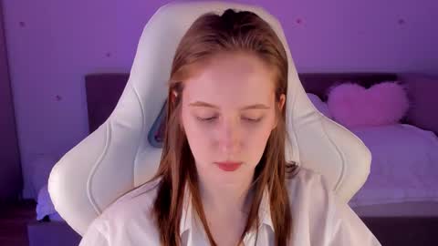 _secretelly_ online show from November 15, 5:05 am