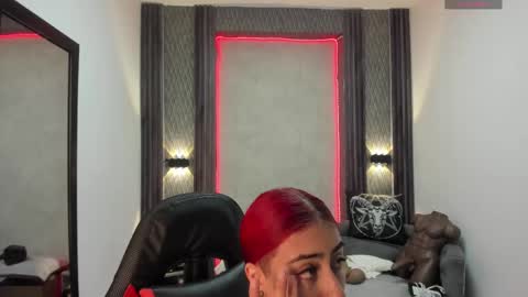 Selene online show from February 10, 2:48 pm