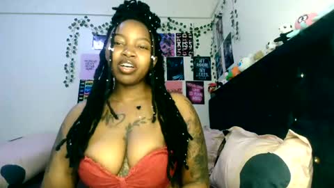 Snapshot of _sexysquirter chatting on August 6, 5:37 pm _sexysquirter online show from August 6, 5:37 pm