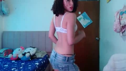 Snapshot of _shanellxxx chatting on February 21, 1:45 pm _shanellxxx online show from February 21, 1:45 pm