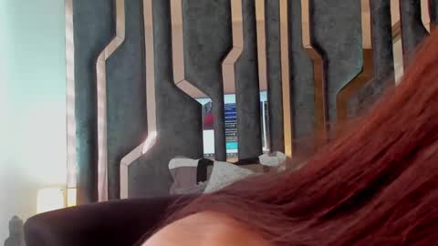 _silvia_vega_ online show from December 11, 2:22 pm