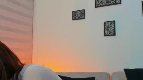 _silvia_vega_ online show from December 14, 11:53 pm