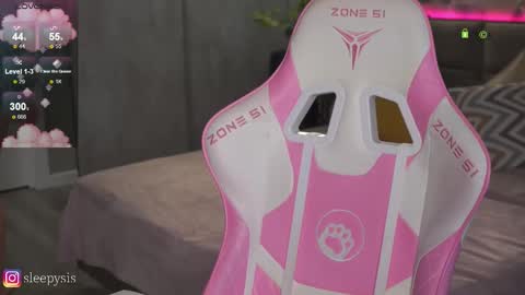 Ann online show from September 12, 1:33 pm