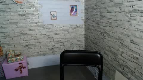 Rachel online show from December 12, 7:37 pm