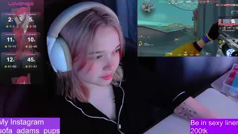 Snapshot of _sofia_adam_ chatting on May 15, 8:10 am pups online show from May 15, 8:10 am