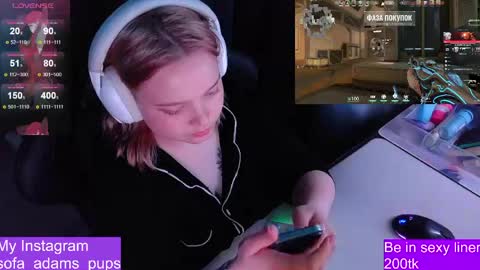 Snapshot of _sofia_adam_ chatting on May 22, 6:53 am pups online show from May 22, 6:53 am