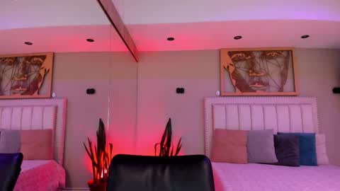    640  200   online show from December 21, 12:12 pm