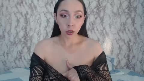 Snapshot of _sofiaparker_ chatting on December 10, 7:37 am Sofia Parker online show from December 10, 7:37 am