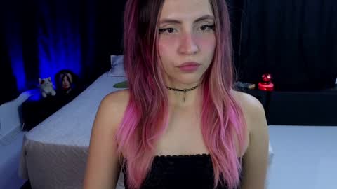 Snapshot of _sofiapink chatting on December 6, 2:57 am Sofia online show from December 6, 2:57 am