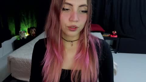 Snapshot of _sofiapink chatting on December 8, 10:36 pm Sofia online show from December 8, 10:36 pm