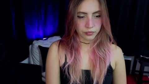 Snapshot of _sofiapink chatting on December 15, 11:53 pm Sofia online show from December 15, 11:53 pm