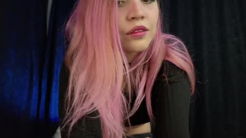 Snapshot of _sofiapink chatting on January 22, 2:48 am Sofia online show from January 22, 2:48 am