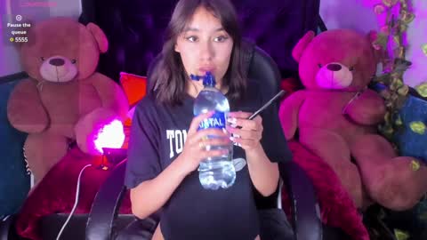 Sophie  online show from January 6, 7:13 pm