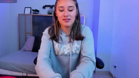 Sophie  online show from October 11, 5:00 pm