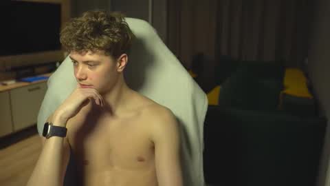 OLIVERpvt is open online show from November 19, 3:12 pm