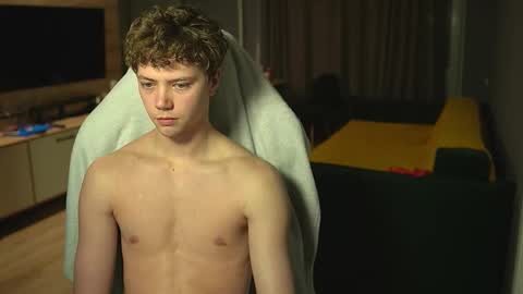 Snapshot of _sopranos_ chatting on December 17, 3:12 am OLIVERpvt is open online show from December 17, 3:12 am