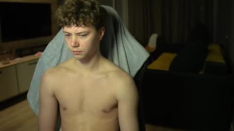 Snapshot of _sopranos_ chatting on January 12, 3:12 am OLIVERpvt is open online show from January 12, 3:12 am