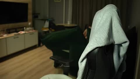 Snapshot of _sopranos_ chatting on February 8, 3:10 am OLIVERpvt is open online show from February 8, 3:10 am