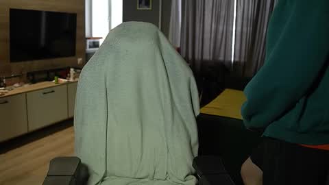 Snapshot of _sopranos_ chatting on February 17, 12:12 pm OLIVERpvt is open online show from February 17, 12:12 pm