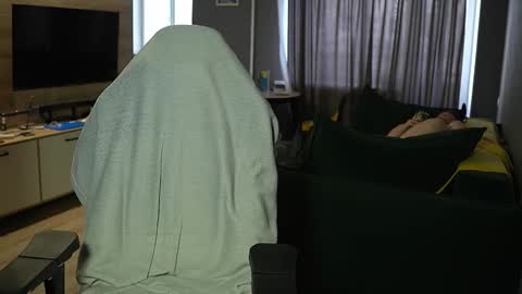 Snapshot of _sopranos_ chatting on February 25, 12:04 pm OLIVERpvt is open online show from February 25, 12:04 pm