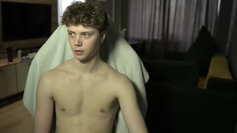 OLIVERpvt is open online show from March 27, 1:11 pm