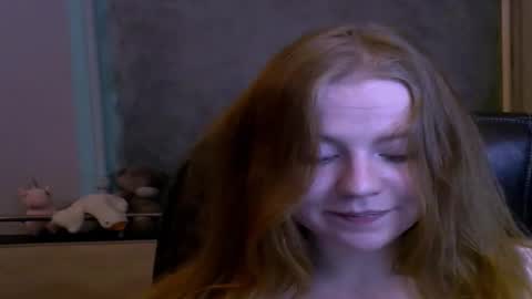  Space Girl  online show from February 3, 7:00 pm