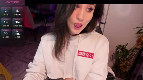 _sserendipityy_ online show from September 14, 3:11 pm