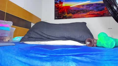 susy online show from January 30, 6:00 pm