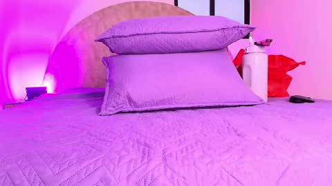 susy online show from November 19, 11:54 am