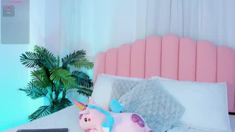 Steff online show from December 18, 6:08 am