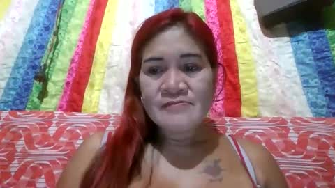 Snapshot of _suphitchaya_ chatting on May 27, 9:12 pm _suphitchaya_ online show from May 27, 9:12 pm