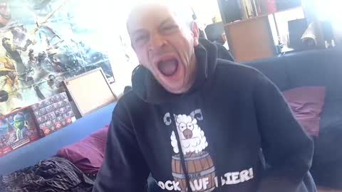 Snapshot of _svenerd_____ chatting on April 26, 11:52 am _svenerd_____ online show from April 26, 11:52 am