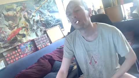 Snapshot of _svenerd_____ chatting on June 1, 9:00 am _svenerd_____ online show from June 1, 9:00 am
