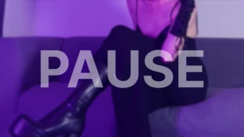 Snapshot of _swaa chatting on November 9, 2:43 am Ann online show from November 9, 2:43 am