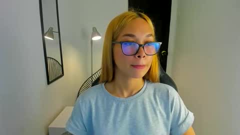 Valerie online show from April 9, 1:16 am