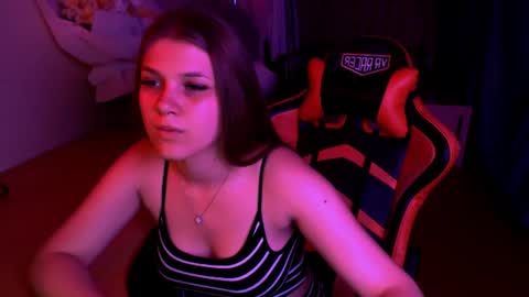 Mari online show from June 11, 7:56 pm