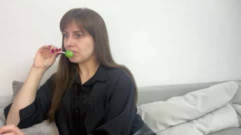 Snapshot of _sweet_lora chatting on November 24, 9:20 am You can call me Lora online show from November 24, 9:20 am