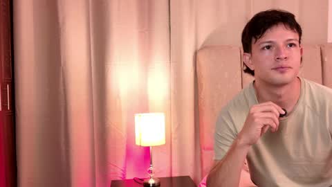 Lizzy and Leon online show from April 5, 1:47 am